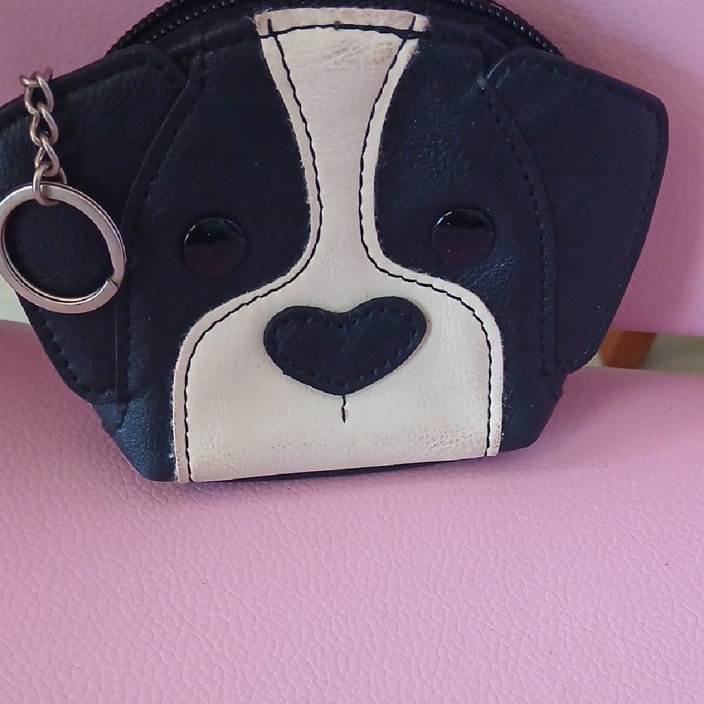 Relic Black and White Dog-Shaped Coin Pouch